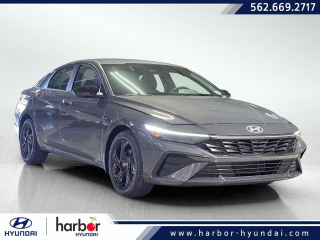 2026 Hyundai Elantra SEL's photo