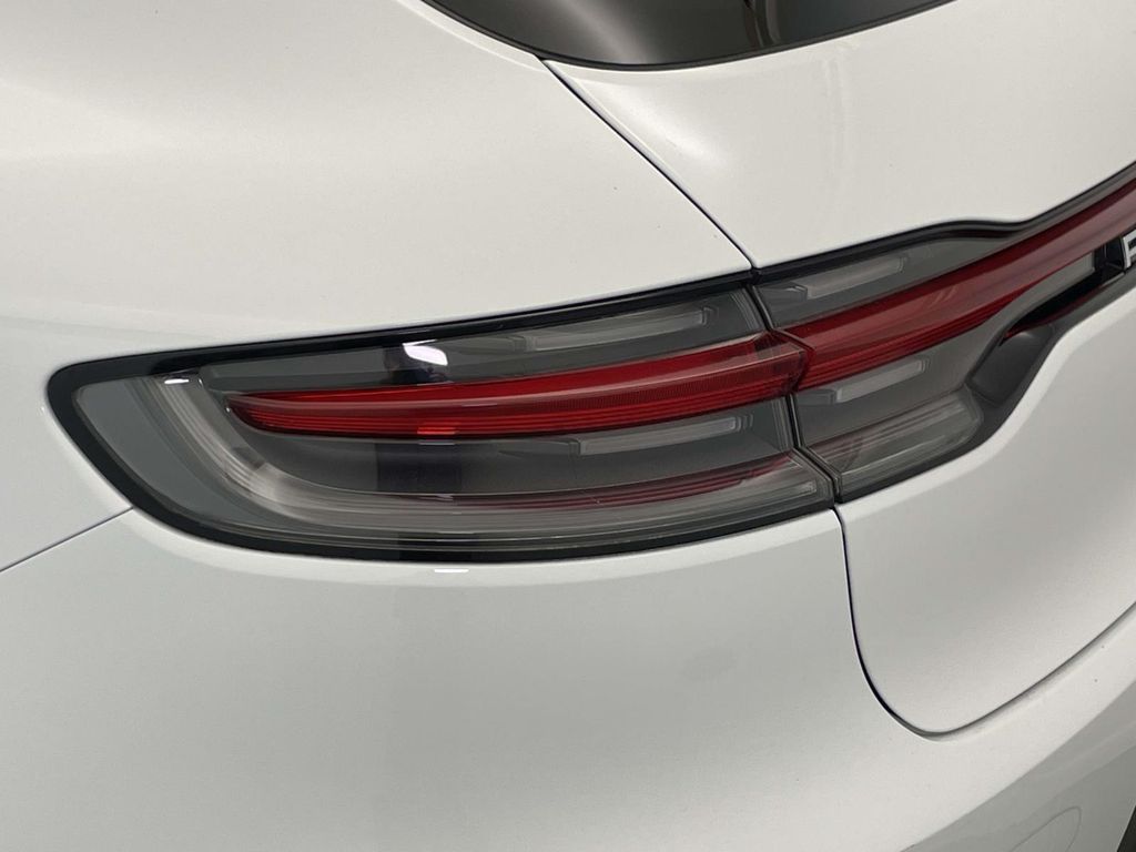 2020 Porsche Macan Base photo 15