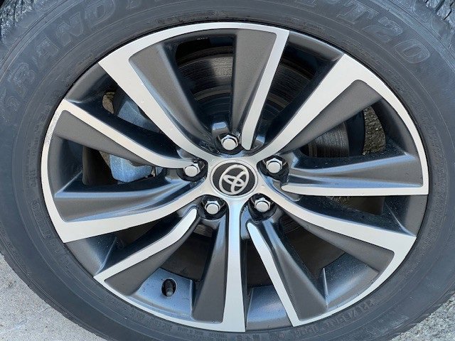 2021 Toyota Venza LE photo 12