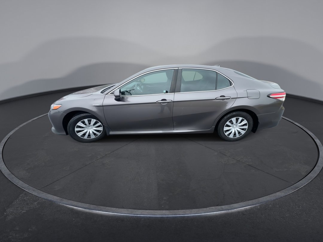2020 Toyota Camry Hybrid LE photo 5