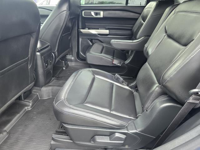 2023 Ford Explorer XLT photo 11