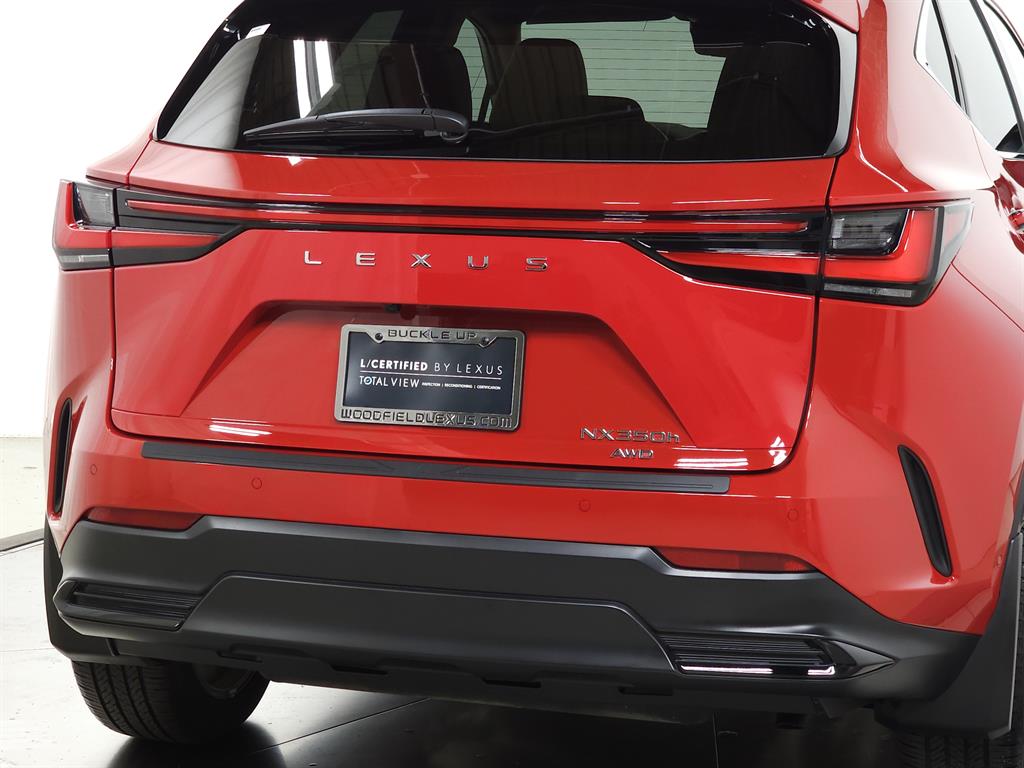 2025 Lexus NX 350h Luxury photo 8