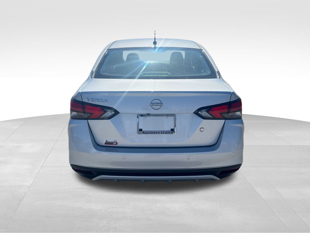 2025 Nissan Versa S photo 4