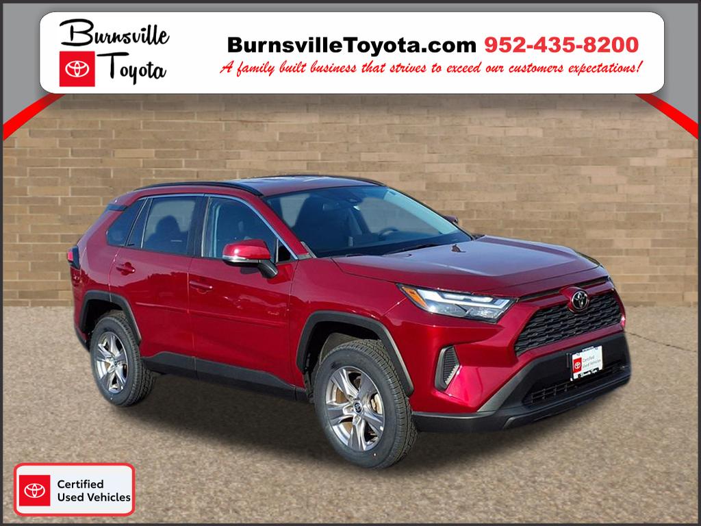 2022 Toyota RAV4 XLE's photo