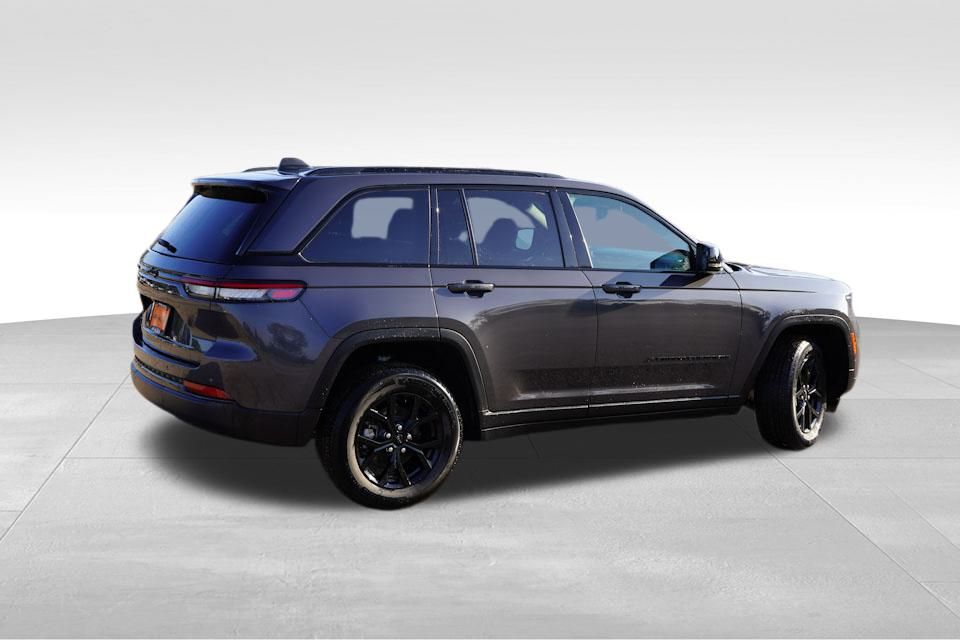2024 Jeep Grand Cherokee Altitude X photo 2