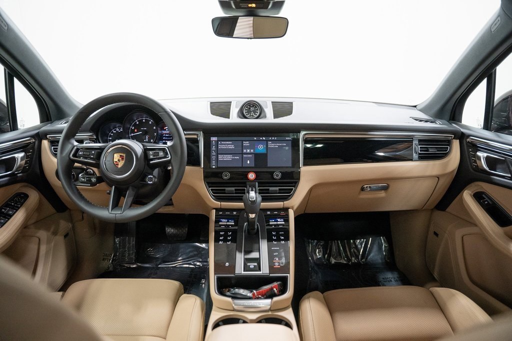 2024 Porsche Macan photo 18
