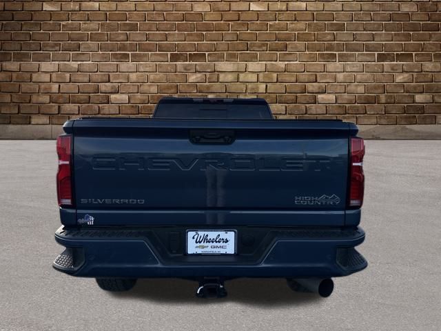 2025 Chevrolet Silverado 3500HD High Country photo 4
