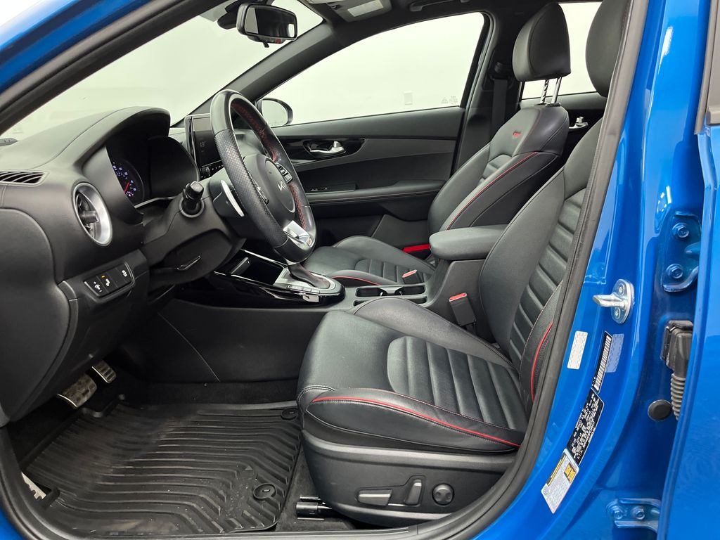 2023 Kia Forte GT photo 9