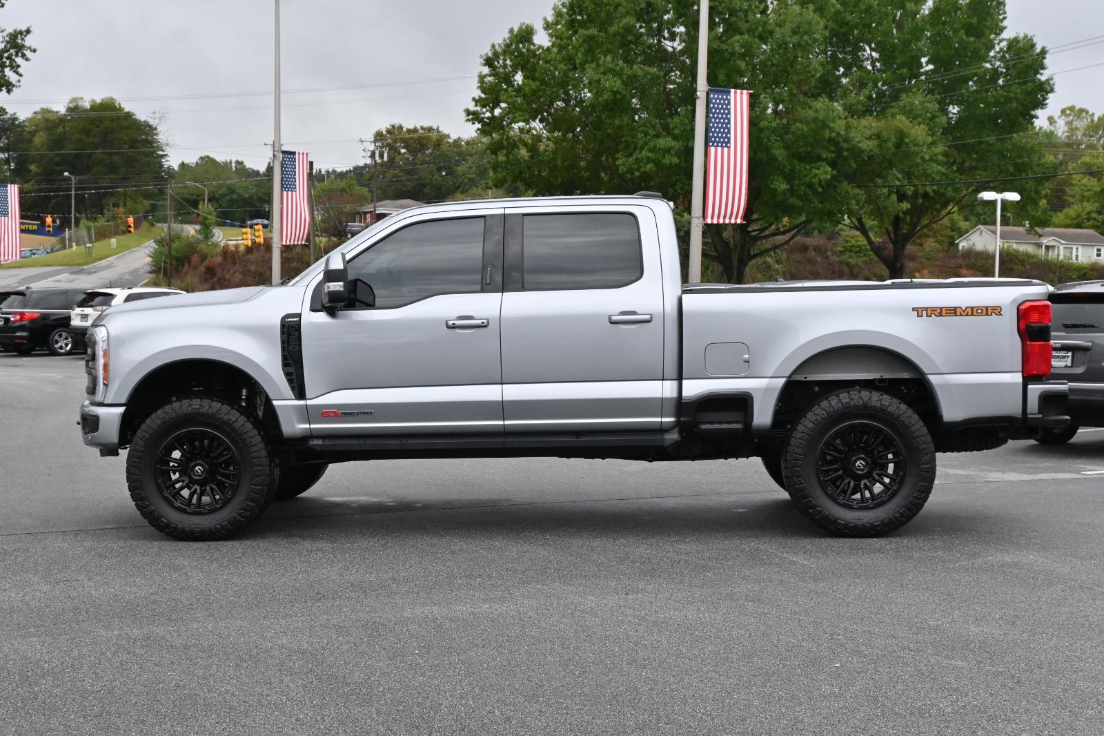 2023 Ford F-350 Lariat photo 4