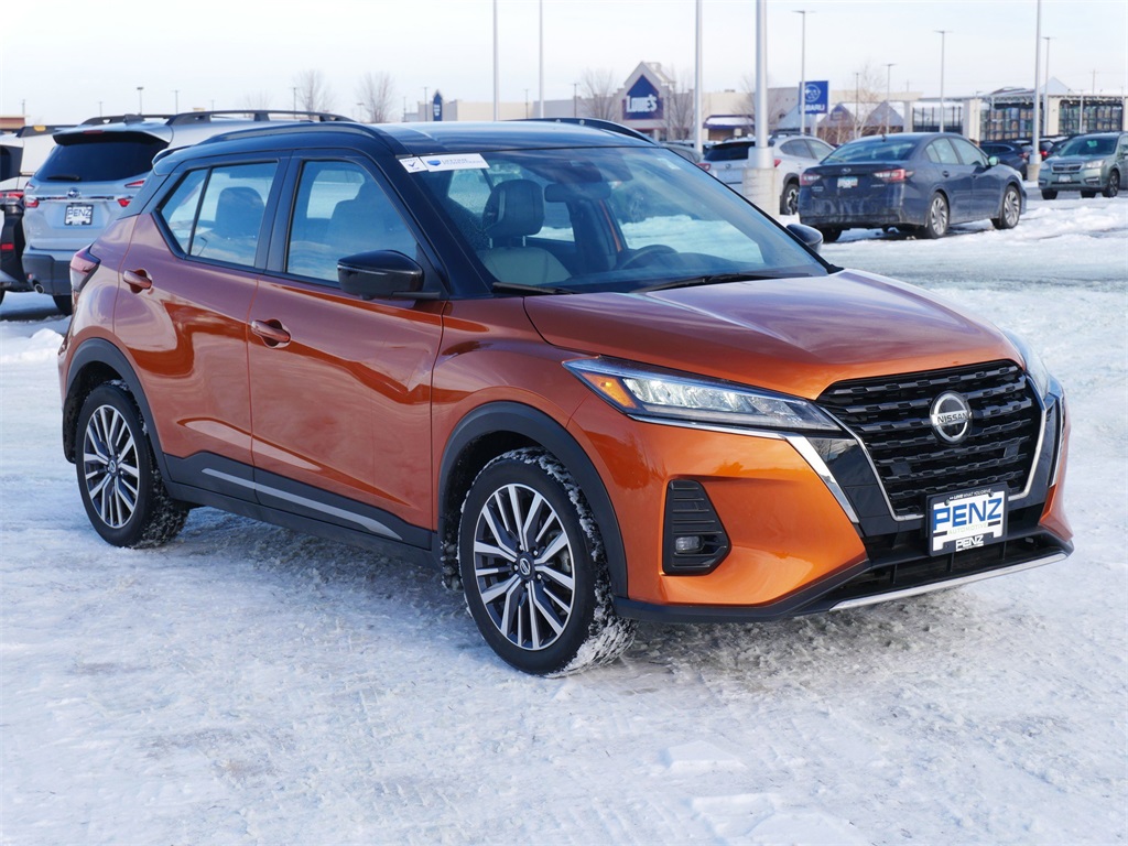 2021 Nissan Kicks SR