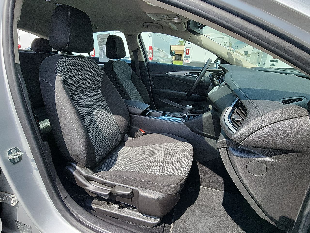 2018 Buick Regal Sportback Preferred photo 23