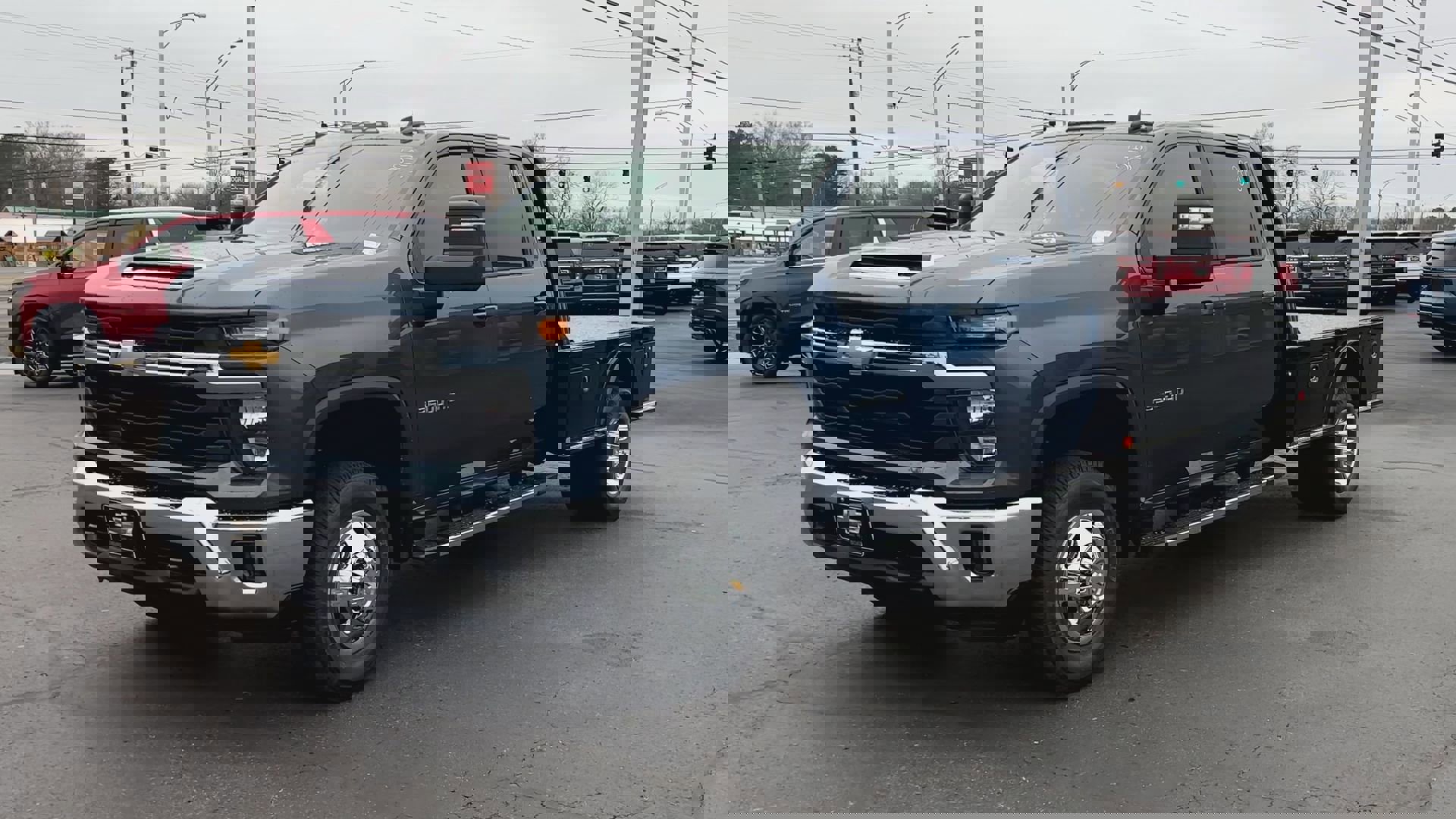 2025 Chevrolet Silverado 3500HD LT photo 3