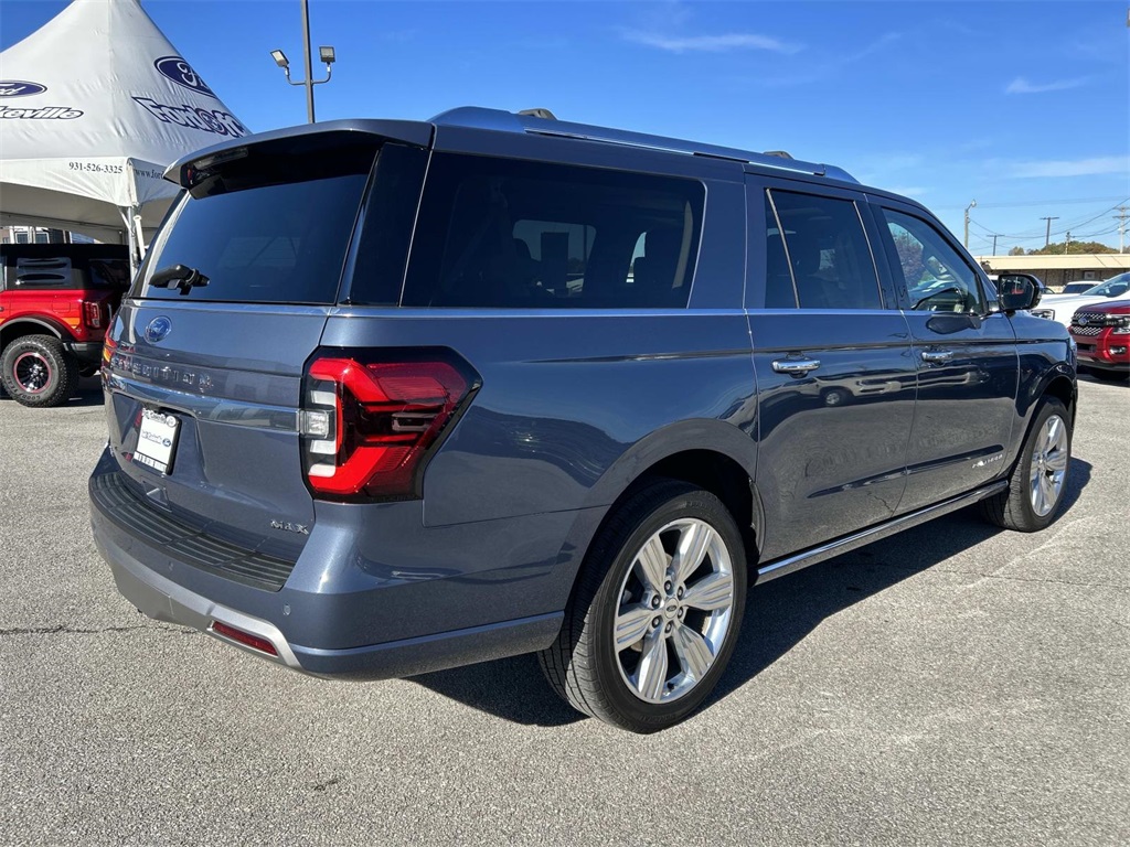 2022 Ford Expedition MAX Platinum photo 4