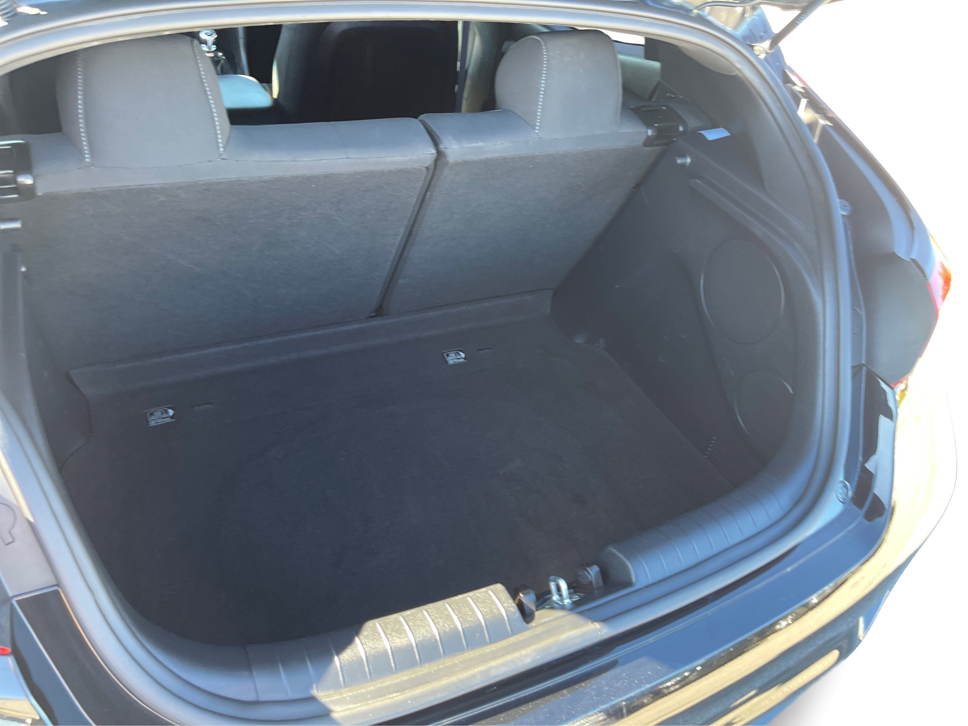2019 Hyundai Veloster N photo 17