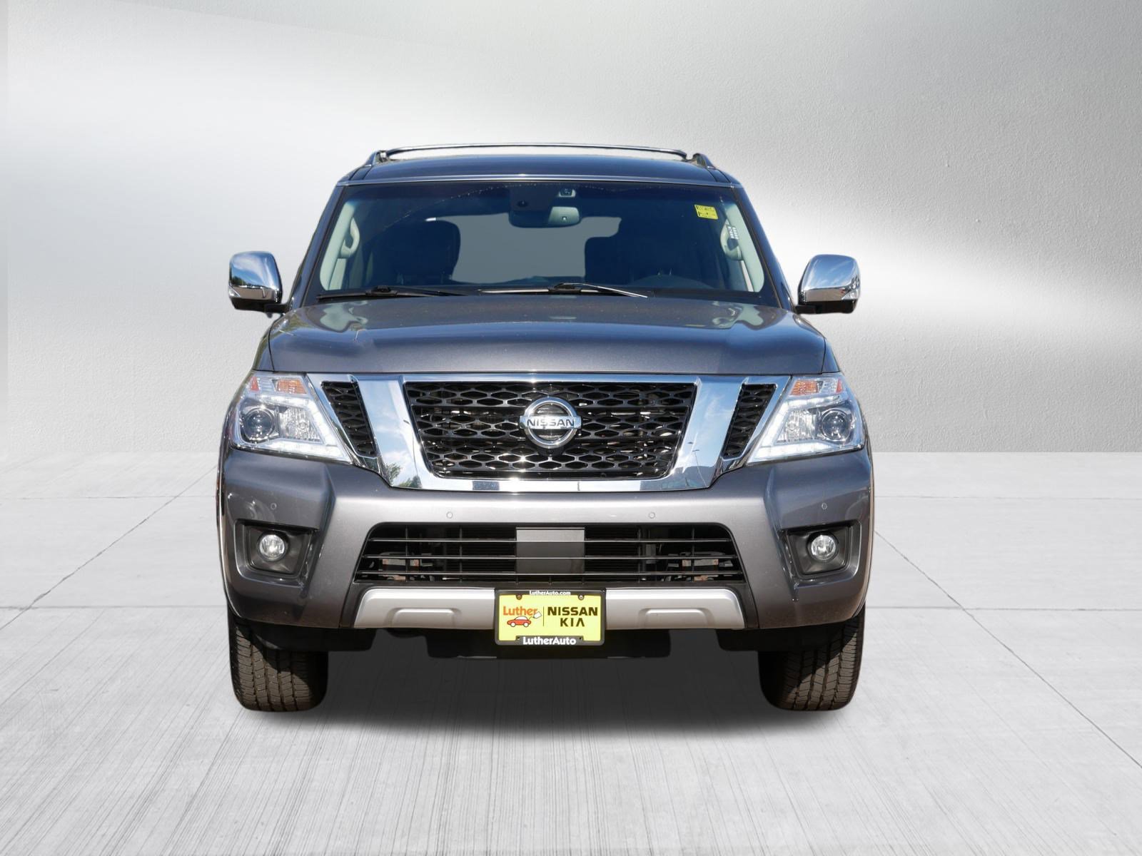 2017 Nissan Armada Platinum photo 2