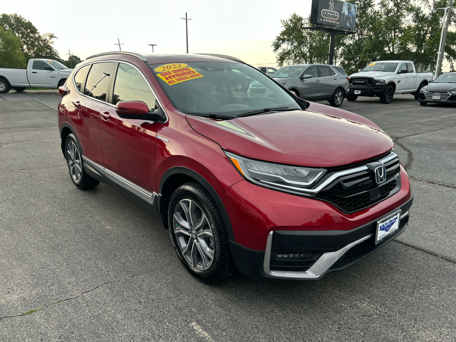 2022 Honda CR-V Hybrid Touring photo 2