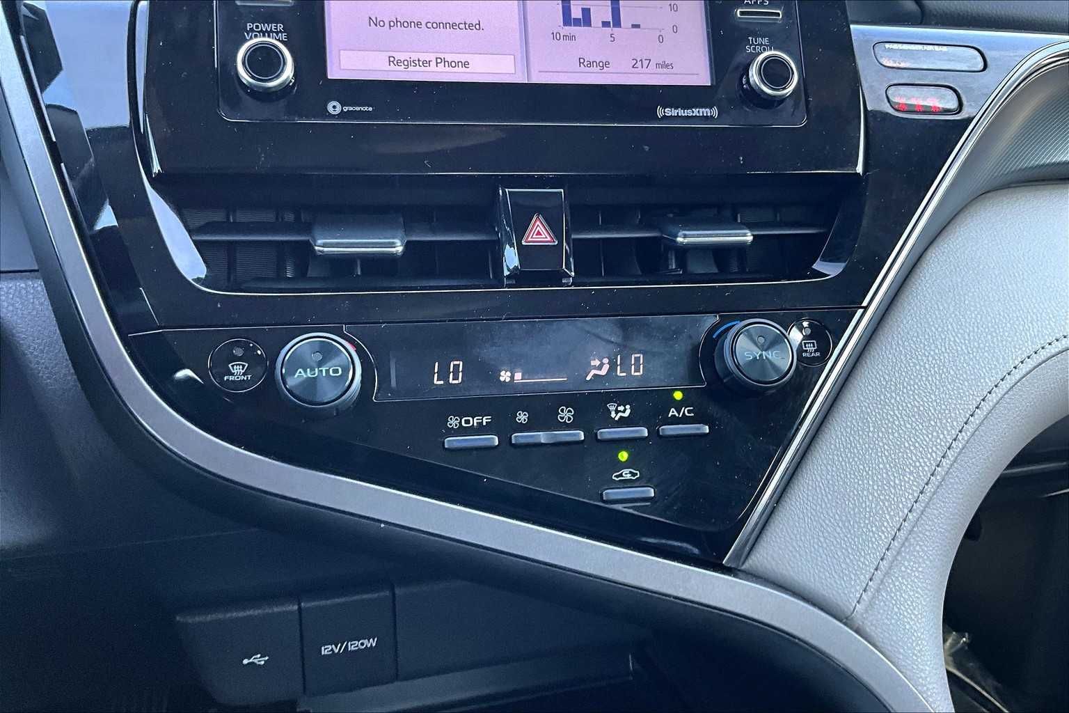 2023 Toyota Camry LE photo 33