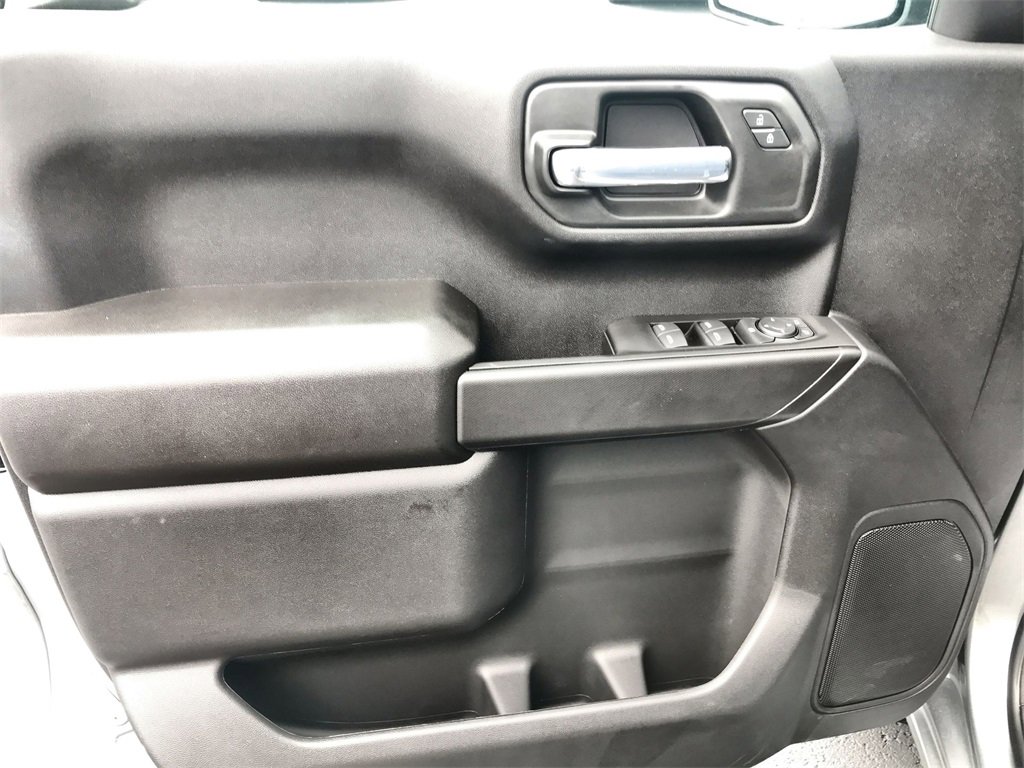 2025 Chevrolet Silverado 1500 photo 13