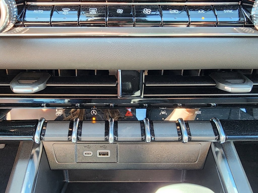 2025 Gmc Canyon Elevation photo 28
