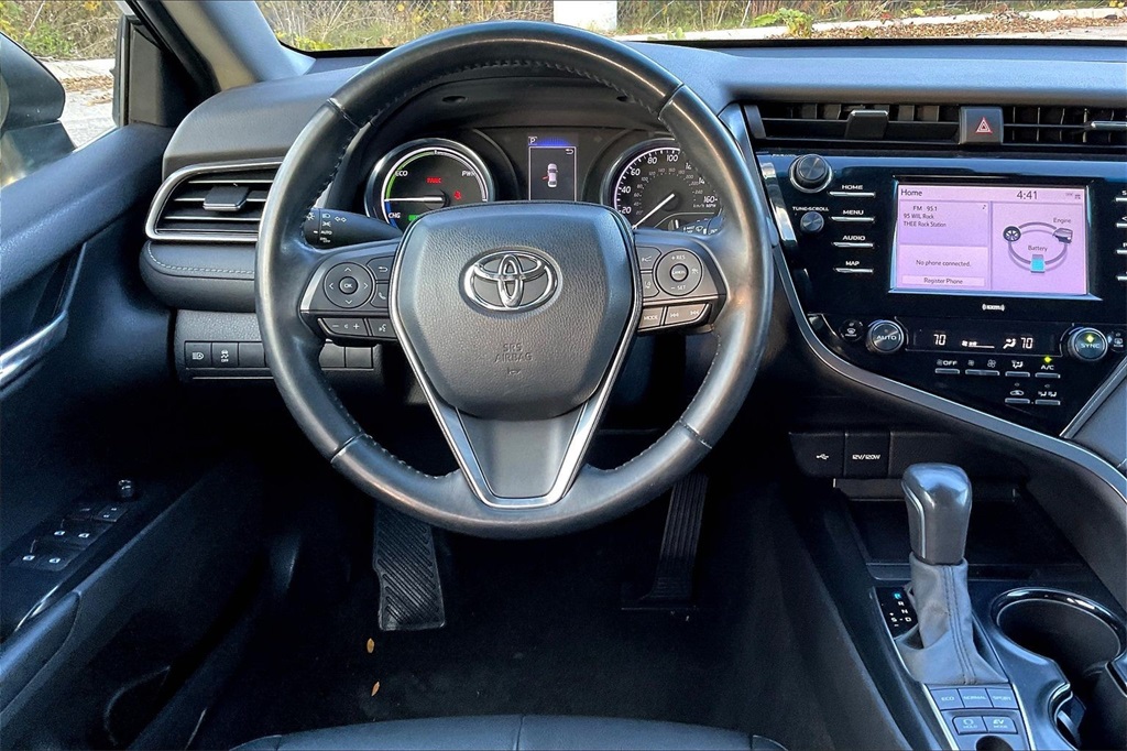 2020 Toyota Camry Hybrid SE photo 4