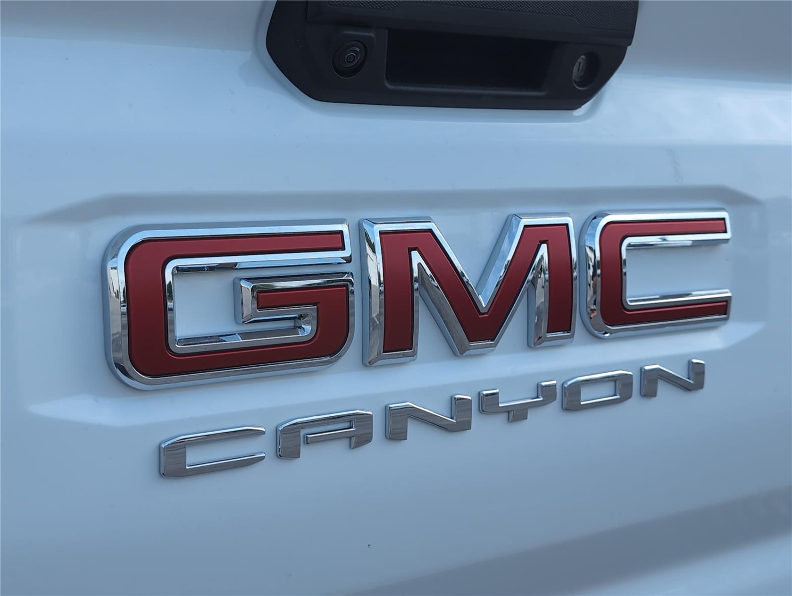 2025 Gmc Canyon Elevation photo 28