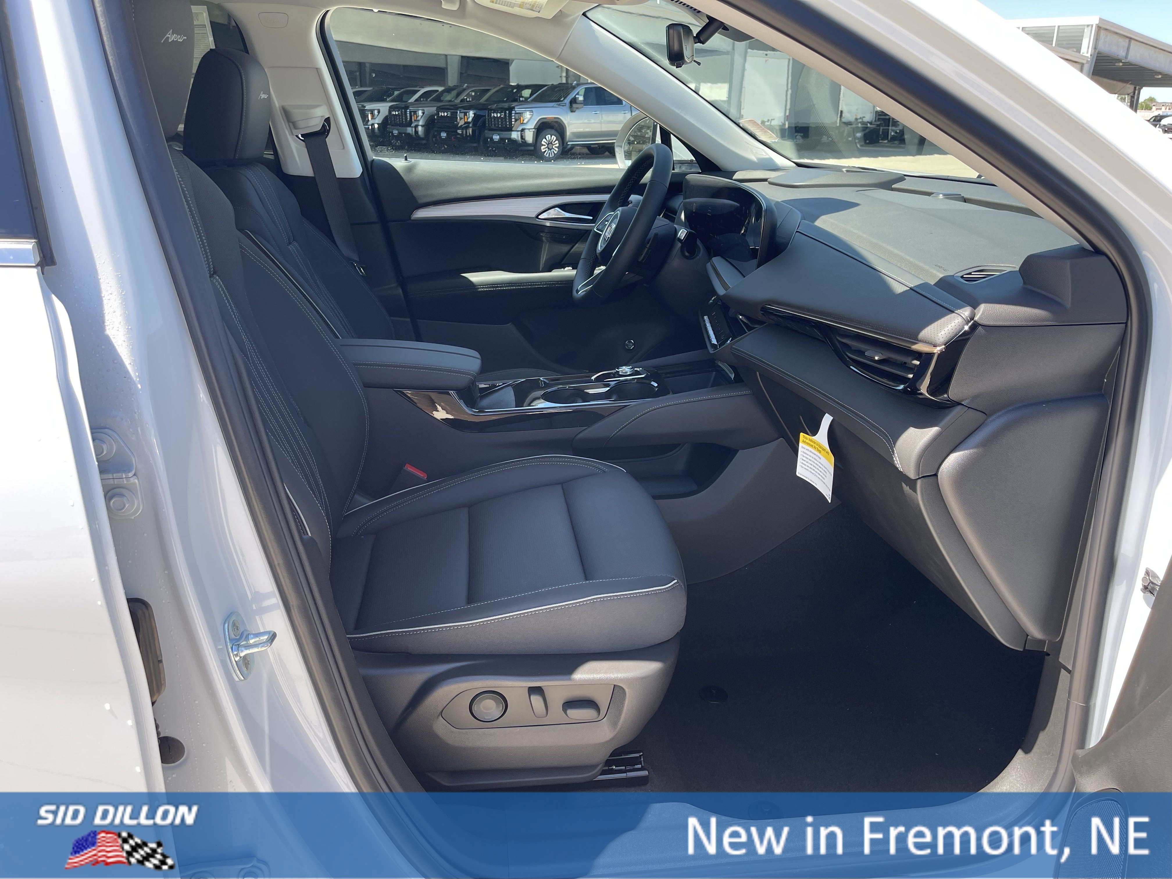 2025 Buick Envision Avenir photo 7