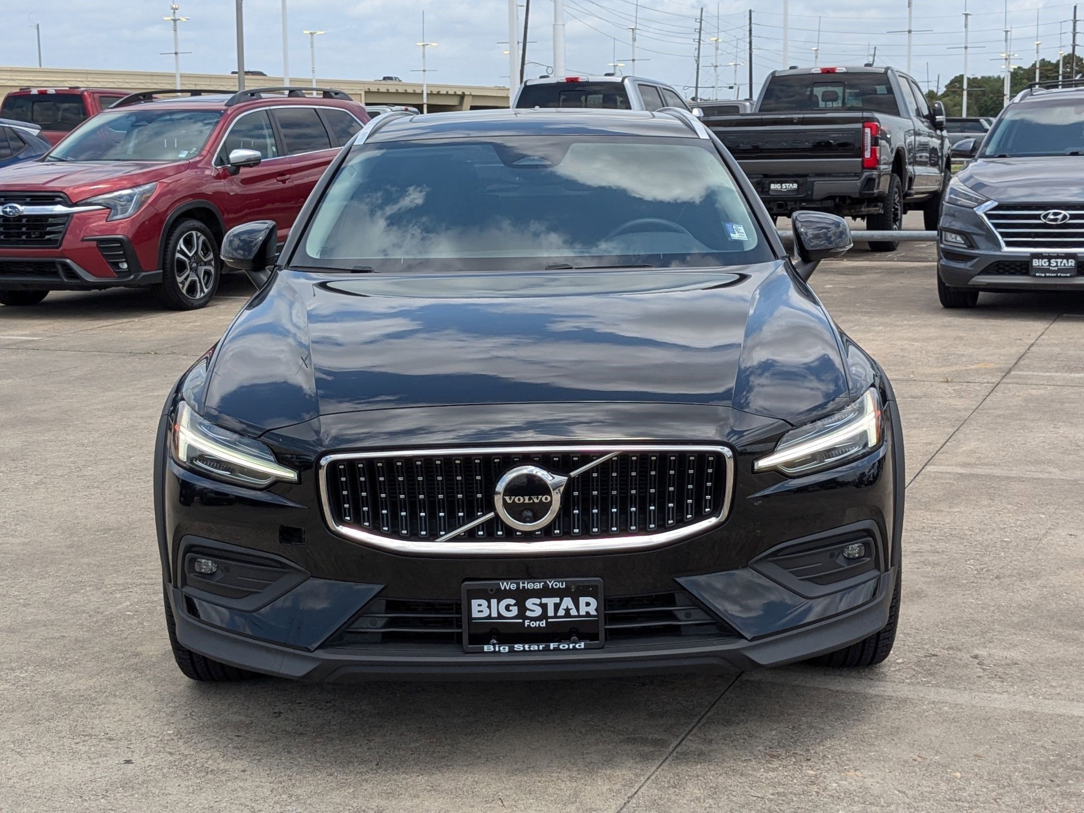 2023 Volvo V60 Cross Country B5 Plus photo 8