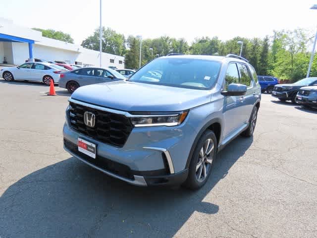 2025 Honda Pilot Touring's photo