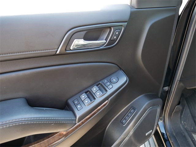 2020 Chevrolet Suburban LT photo 16