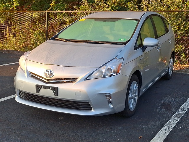 2012 Toyota Prius V Three photo 3