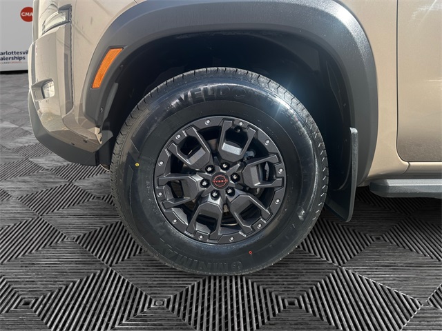 2022 Nissan Frontier PRO-4X photo 11