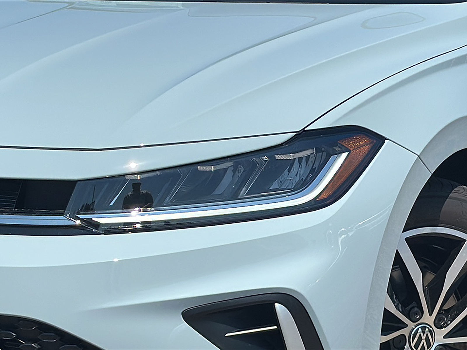 2025 Volkswagen Jetta 1.5T SE photo 2