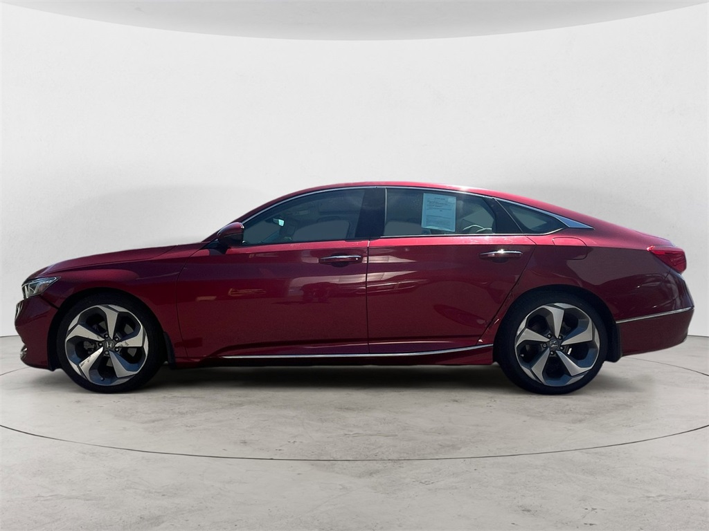 2018 Honda Accord Touring photo 2