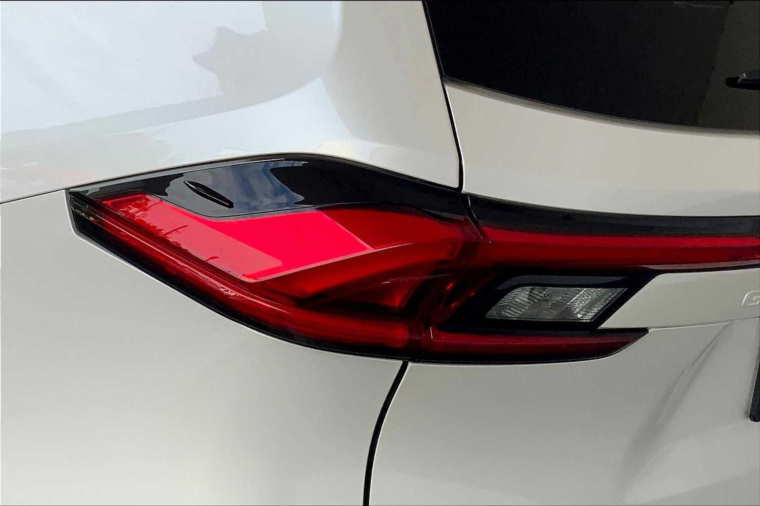2024 Toyota Grand Highlander Platinum photo 25