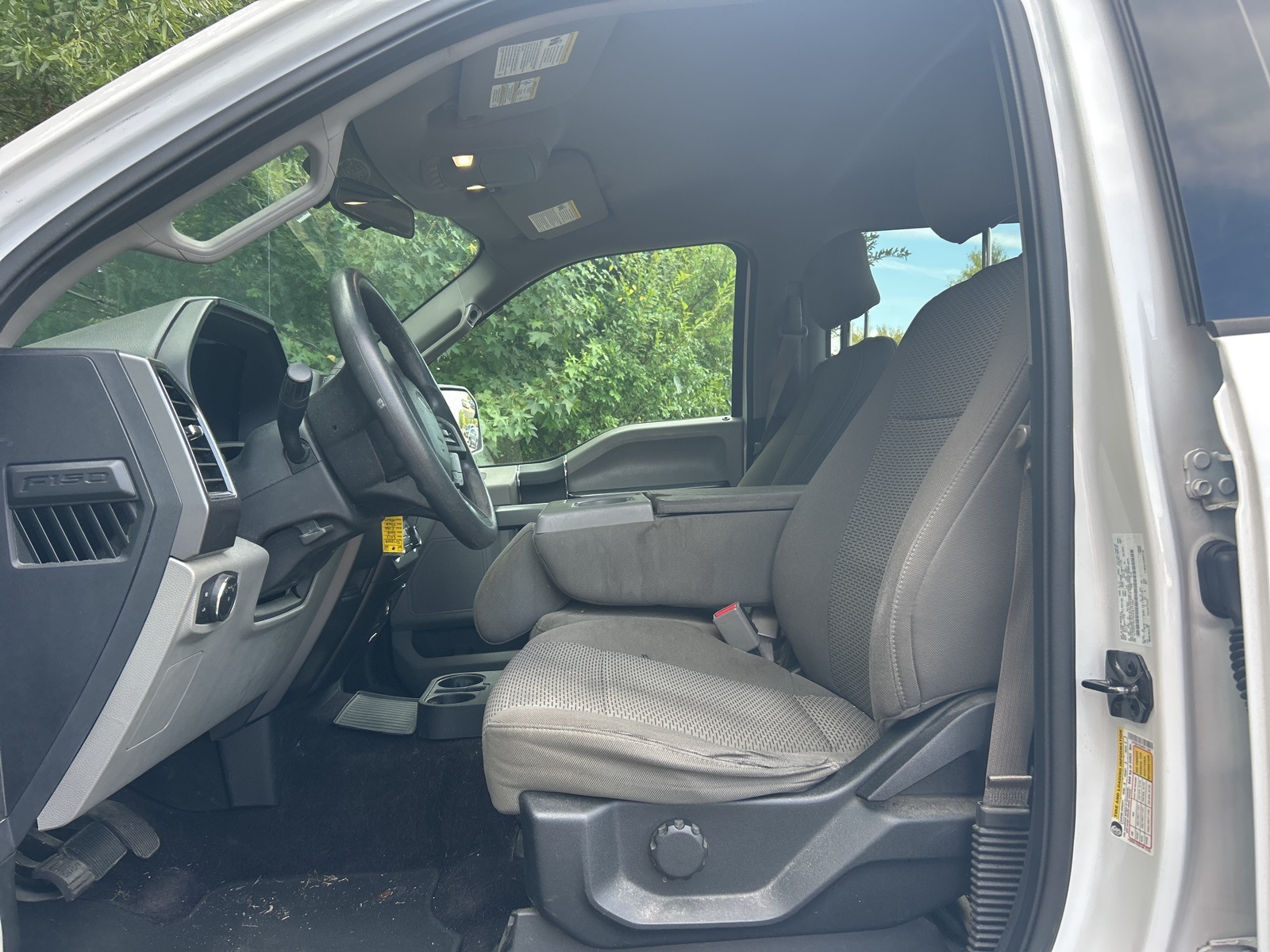 2017 Ford F-150 XLT photo 4