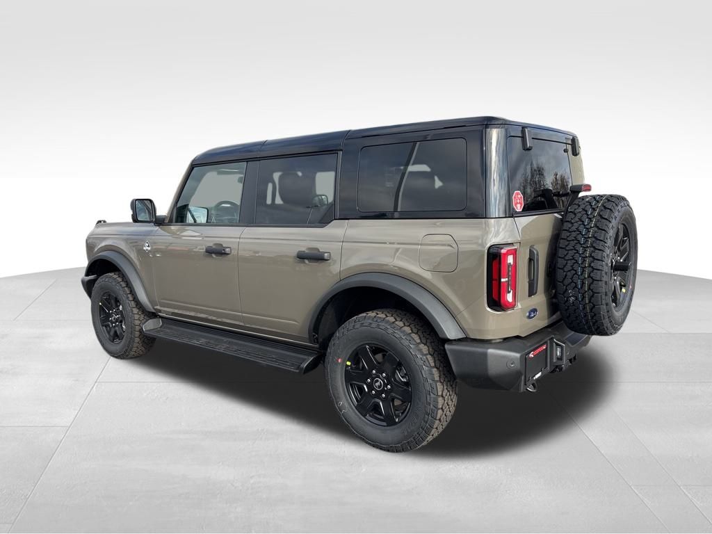 2025 Ford Bronco Outer Banks photo 3