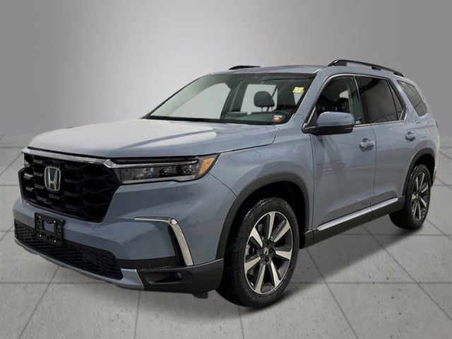 2025 Honda Pilot Touring's photo