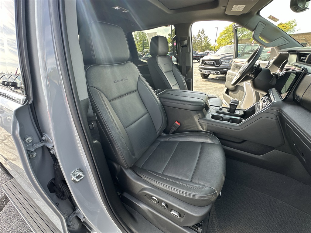 2025 GMC SIERRA - Image 20