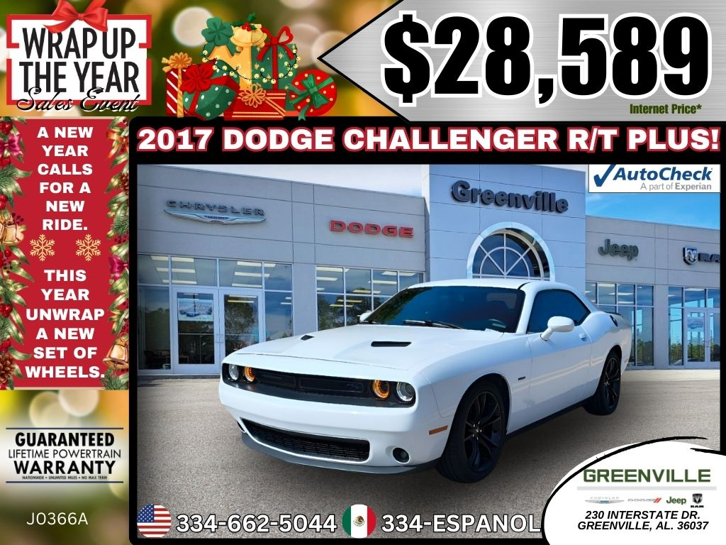 2017 Dodge Challenger R/T Plus's photo