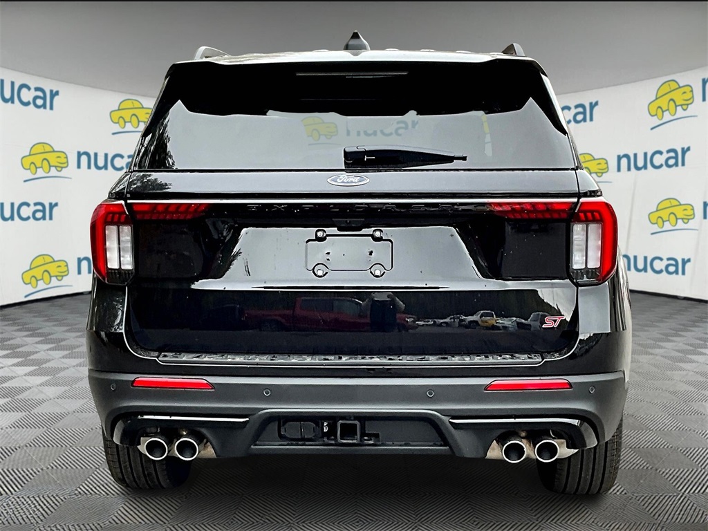 2025 Ford Explorer ST photo 4