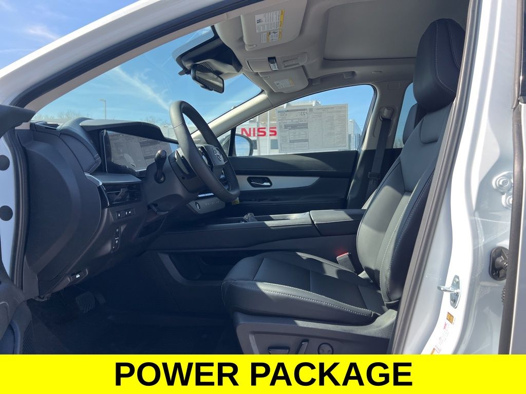 2025 Nissan Murano SL photo 11