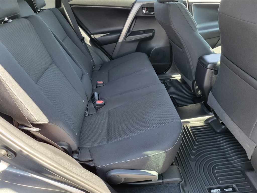 2018 Toyota RAV4 XLE photo 14