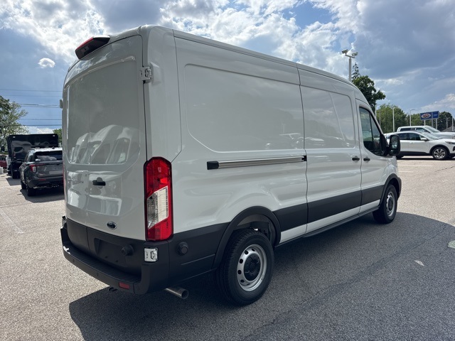 2025 Ford Transit Cargo Van photo 3