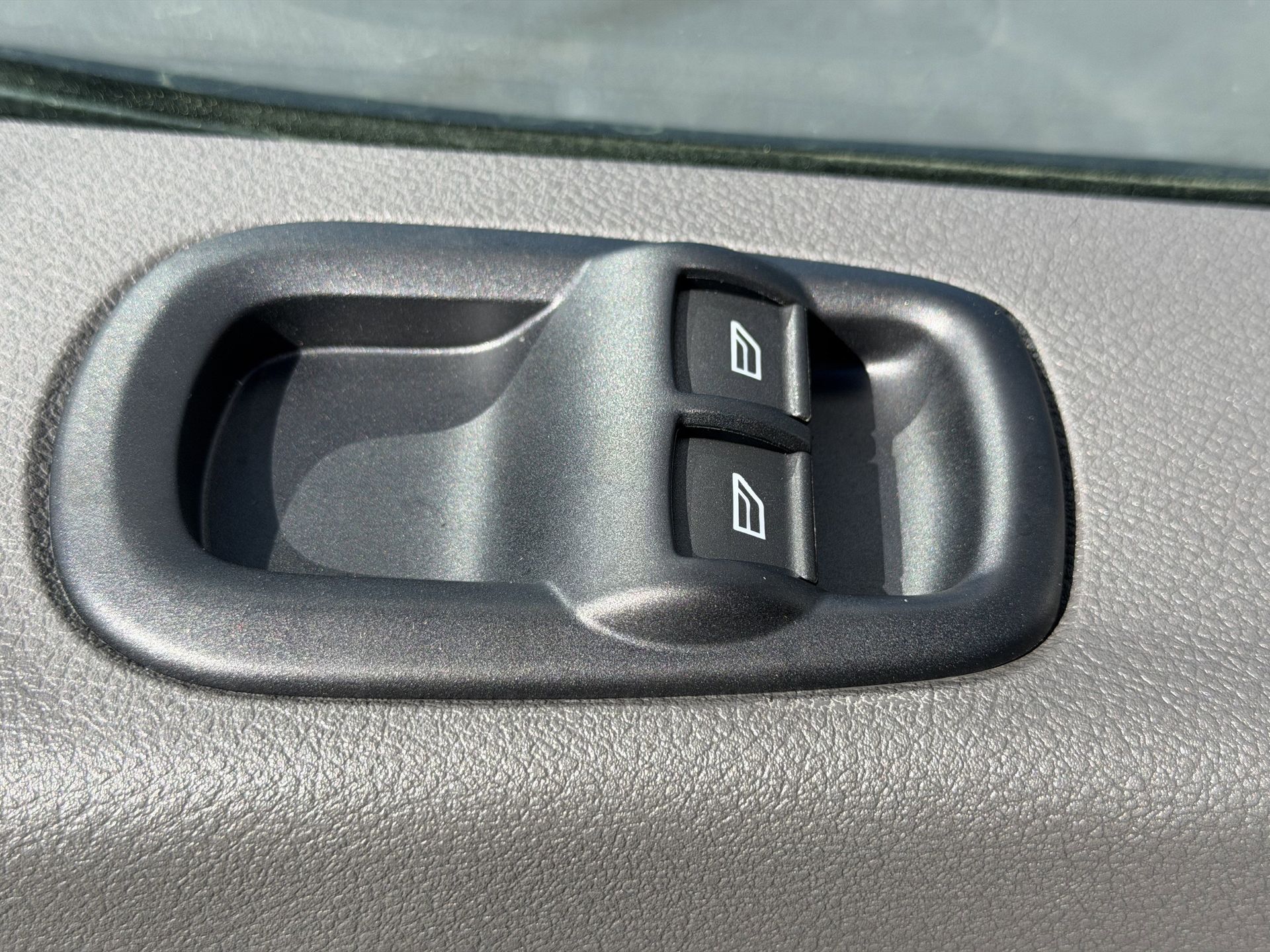 2026 Ford Transit photo 2