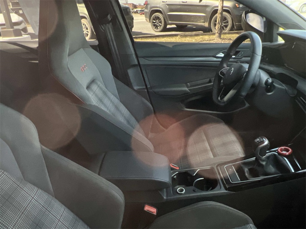 2024 Volkswagen Golf GTI 380 S photo 10