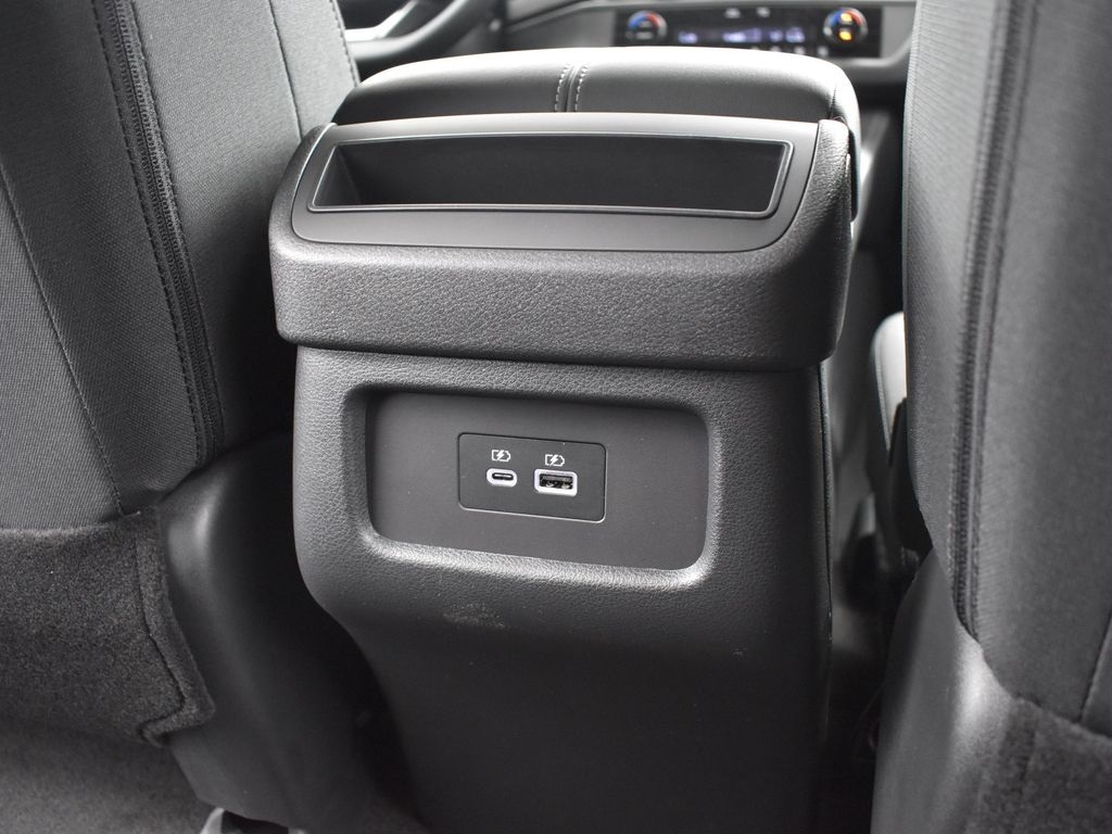 2025 Nissan Pathfinder S photo 16