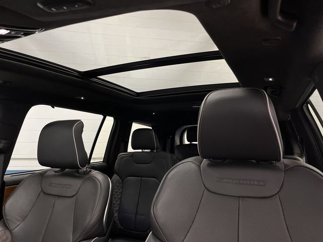 2025 Jeep Grand Cherokee L Summit photo 3