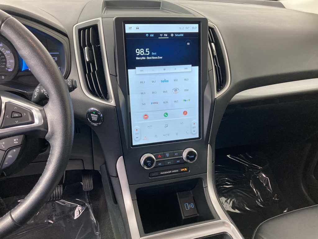 2024 Ford Edge SEL photo 2