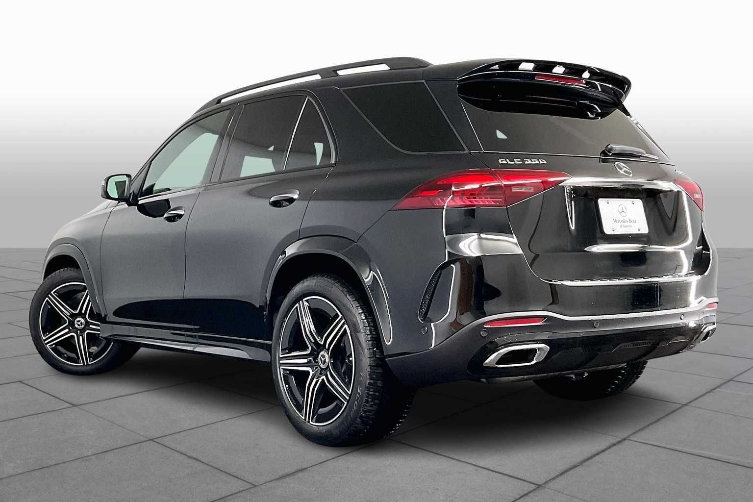 2025 Mercedes Benz GLE 350 4MATIC photo 4