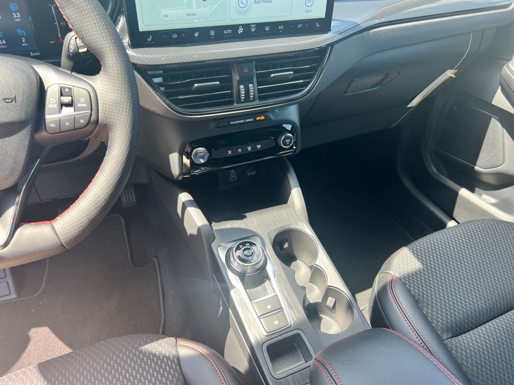 2025 Ford Escape ST-Line photo 8